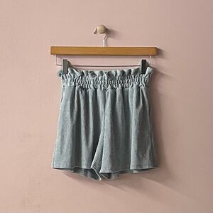 SHEIN Light Gray Ribbed High Waisted Paper-Bag Short Shorts Size S EUC